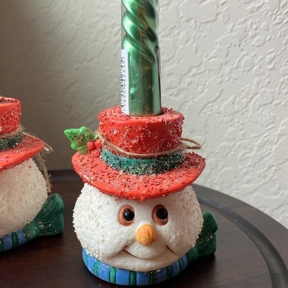 Unbranded: Snowmen tapered candle holders- lot of 2- includes 2 green candles - Picture 11 of 14
